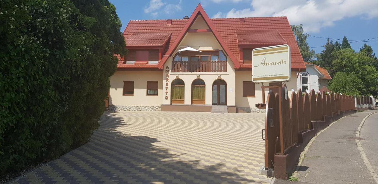 Amaretto Szallas Miskolc Exteriör bild