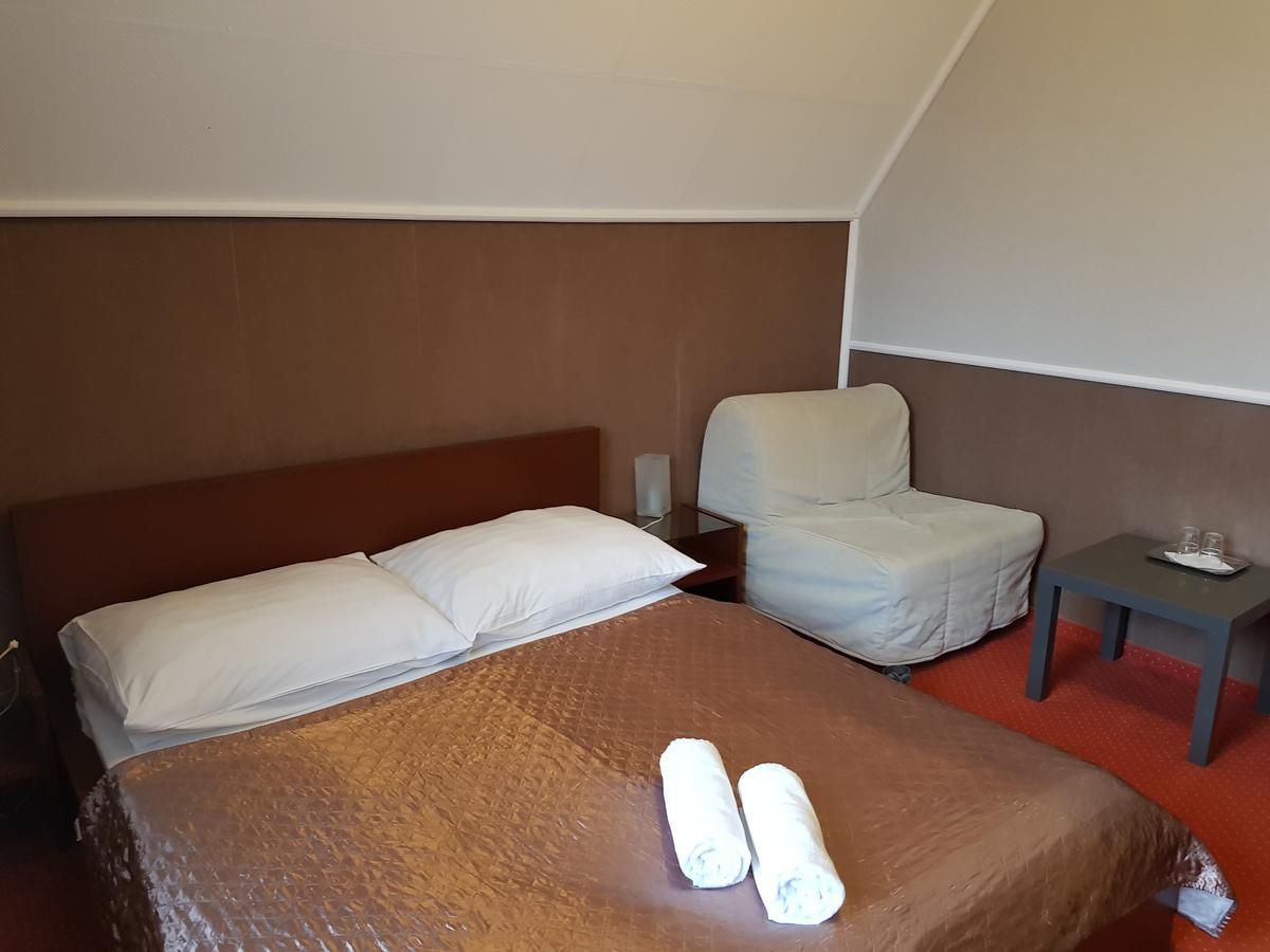 Amaretto Szallas Miskolc Exteriör bild