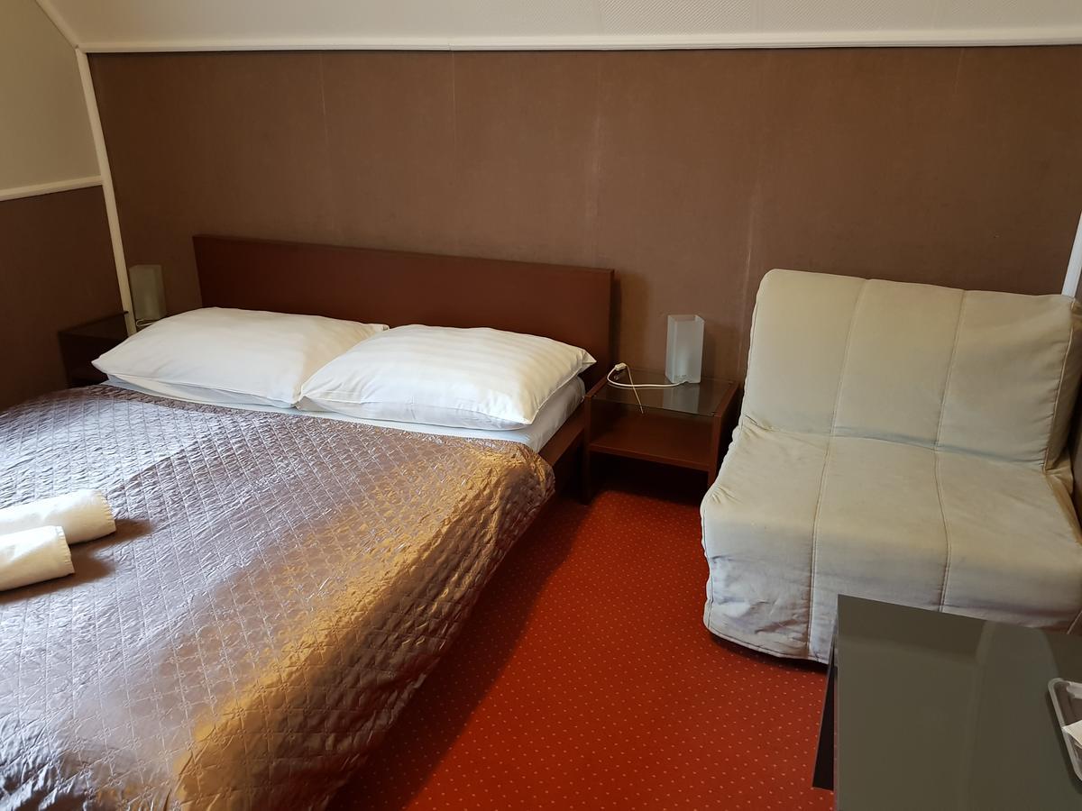 Amaretto Szallas Miskolc Exteriör bild