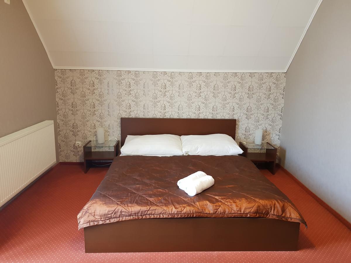 Amaretto Szallas Miskolc Exteriör bild