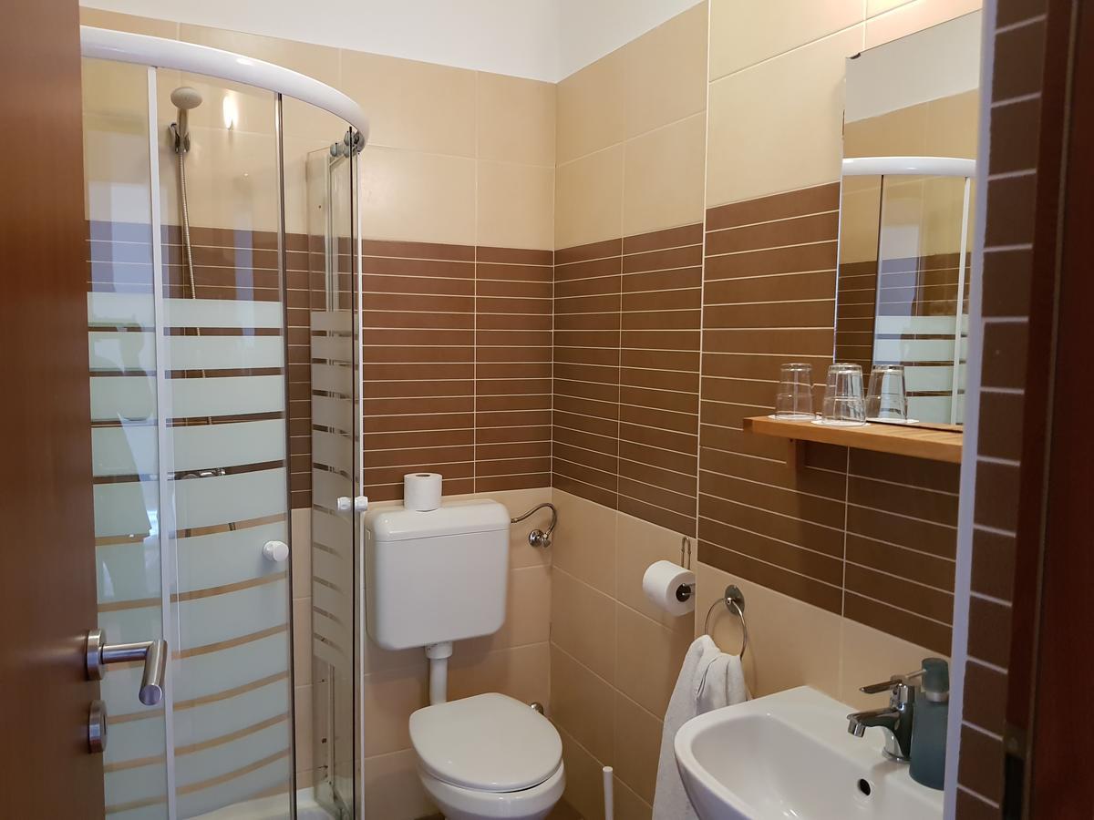 Amaretto Szallas Miskolc Exteriör bild